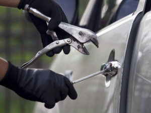 Πως να αποφύγετε την κλοπή του αυτοκινήτου ή της μηχανής